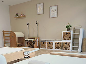 Vue du studio Sérénité Pilates et de ses appareils à Thouaré-sur-Loire
